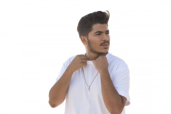 Yiğit Mahzuni Kimdir?