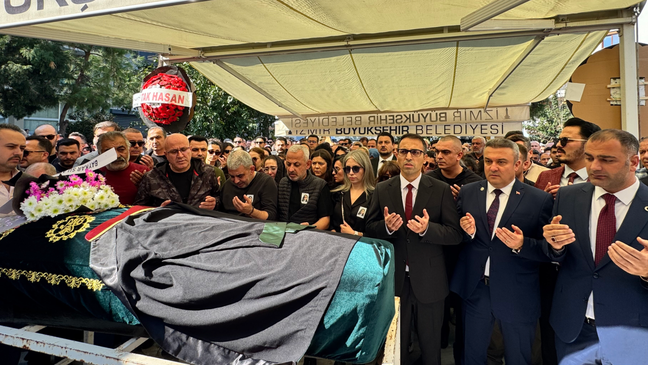 Nişanlısının öldürdüğü avukat Özge, son yolculuğuna uğurlandı