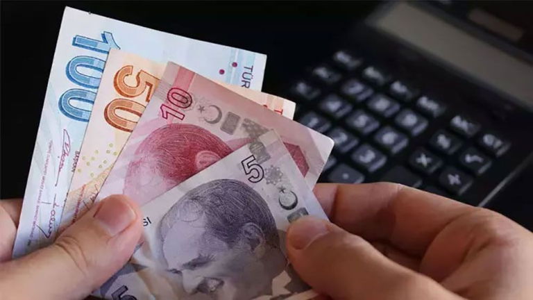 Asgari ücret zammında dikkat çeken tahmin: Ünlü ekonomist rakam verdi