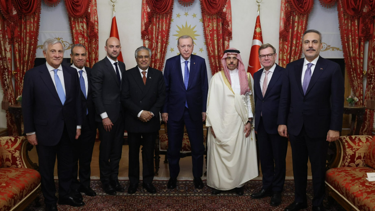 Cumhurbaşkanı Erdoğan, R4+E3 toplantısı için Türkiye’ye gelen Dışişleri Bakanlarını kabul etti