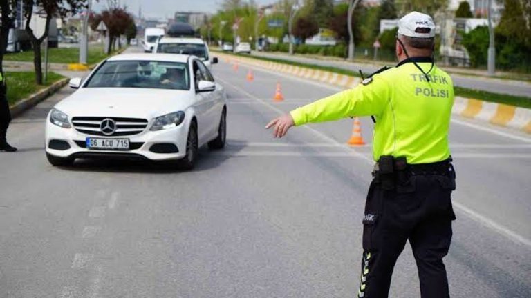 Trafik cezalarından milyarlık gelir beklentisi