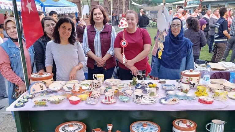 Çine’de kadınlar festivale renk kattı: El emeği ürünler dikkat çekti