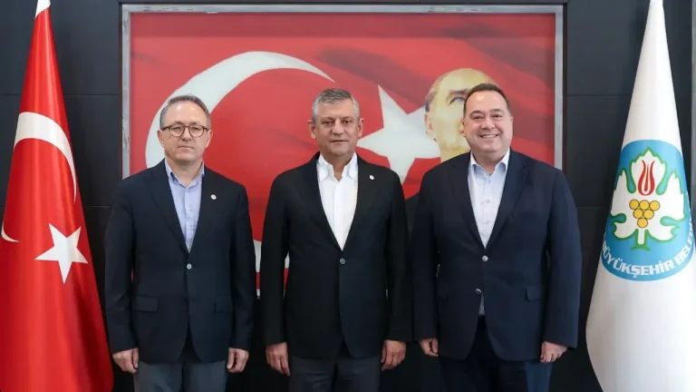 Besim Dutlulu Özgür Özel'le bir araya geldi