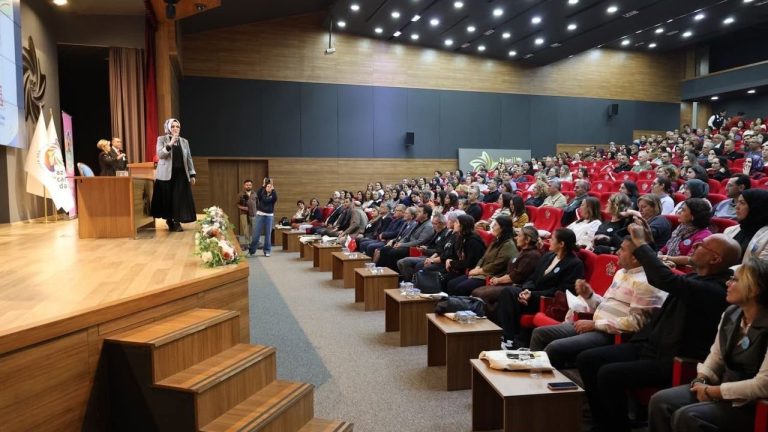 Nazilli’de akran zorbalığına karşı yeni adım! Şimdi sıra öğretmenlerde