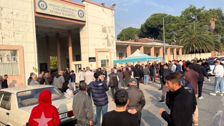 Nazilli’de KPSS heyecanı: Son dakikada koşarak yetiştiler