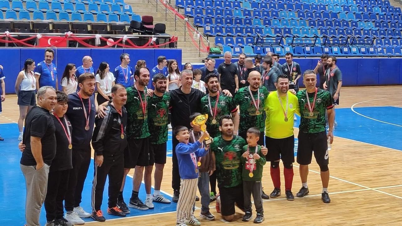 Söke'nin maarif neferlerinden Futsal'da Aydın şampiyonluğu