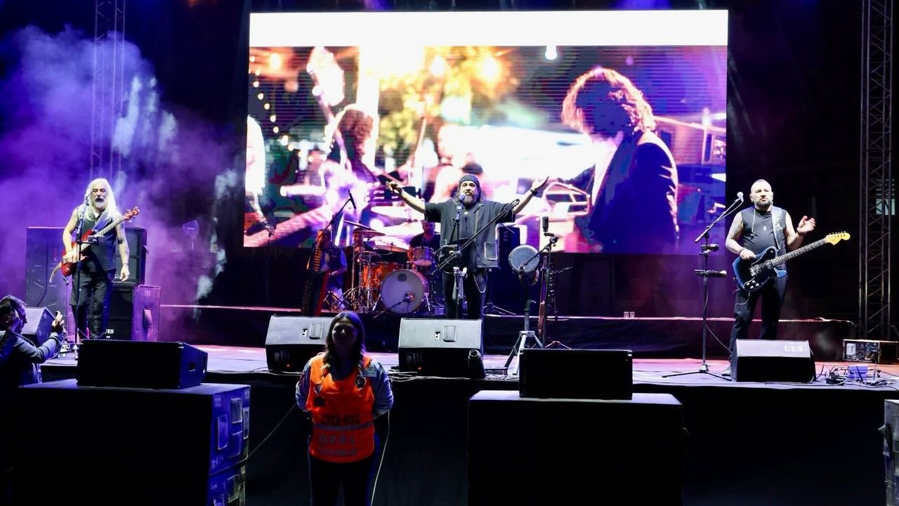 Çine'de Memecik Fest coşkusu Necati ve Saykolar ile sürdü