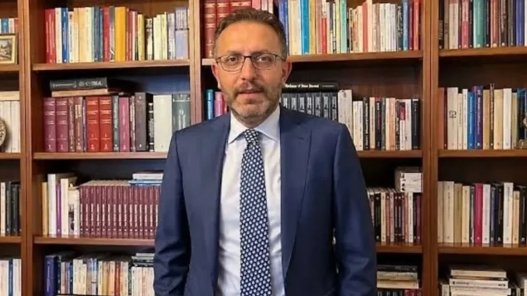 Eski vekil Ertan Aydın hakkında yakalama kararı