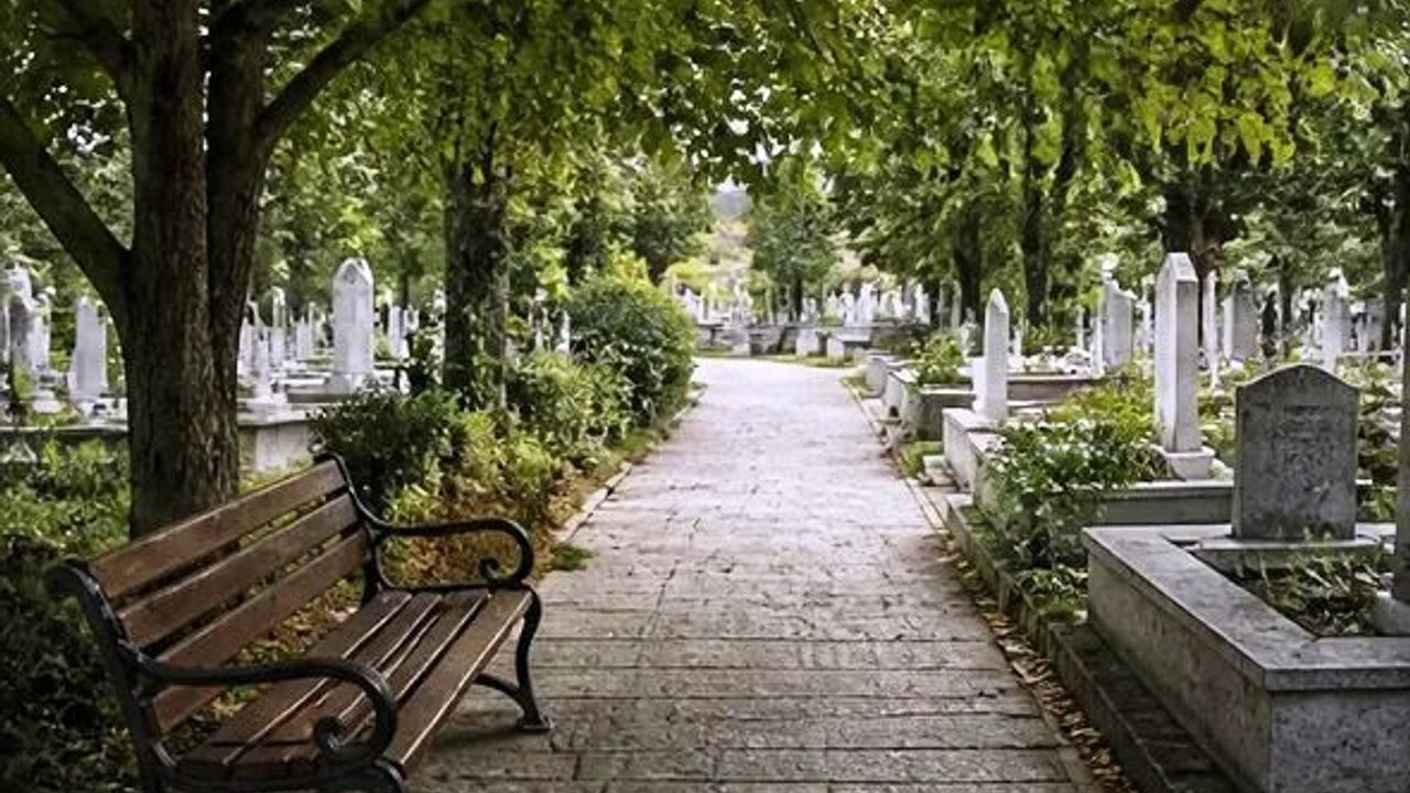 Aydın’da 63 yıllık mezarlık kördüğümü çözüldü! Tapusu Aydın Büyükşehir Belediyesi’ne geçti