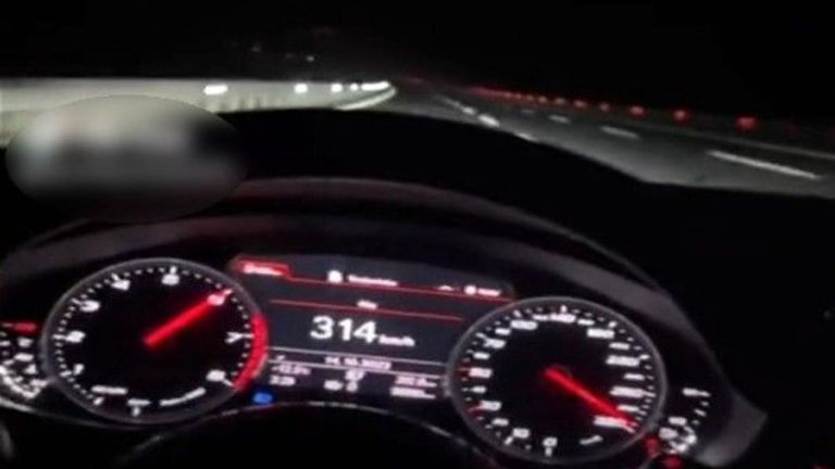 314 kilometre hız yaptı, 25 bin lira ceza yedi