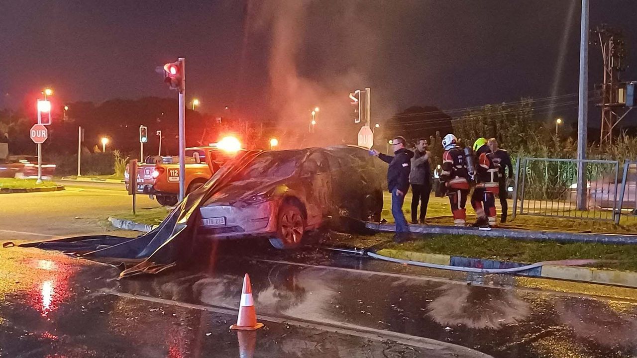 Aydın’da Tesla alev aldı, küle döndü