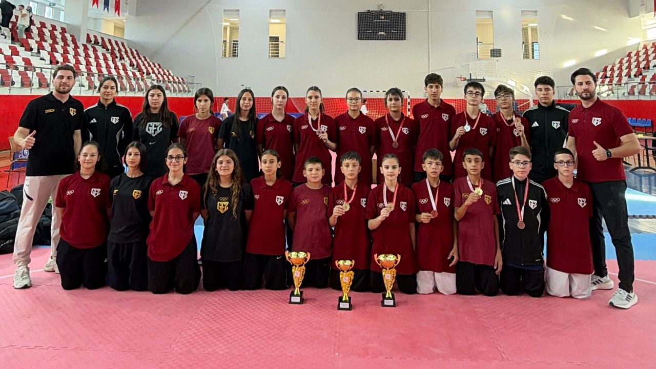 Aydınlı taekwondoculardan 8 madalyalı şampiyonluk
