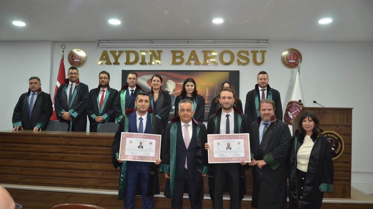 Aydın’da yeni avukatlar cüppelerini giydi