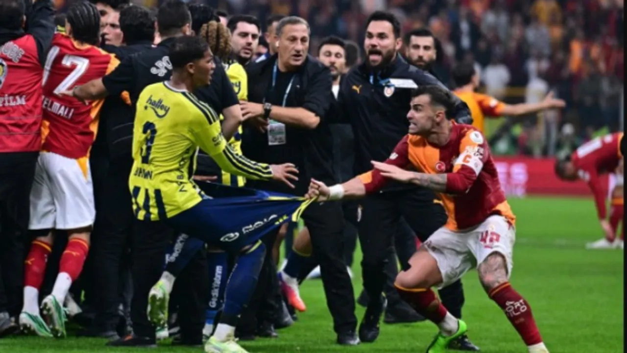 Archie Brown Neden Kırmızı Kart Gördü? Fenerbahçeli Futbolcu Lig Maçında Cezalı mı? Kaç Maç Ceza Alacak?