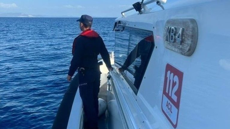 Kuşadası'nda denizin ortasında yakalandılar! 42 adet ele geçirildi