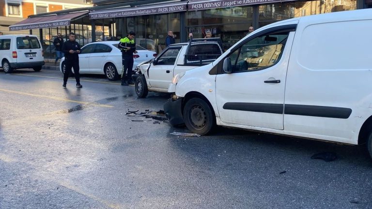 Yine aynı yerde kaza;Vatandaşlar önlem istiyor