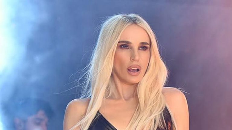 Kuşadası'nda 29 Ekim Programı Belli Oldu: Gülşen Konser Verecek!