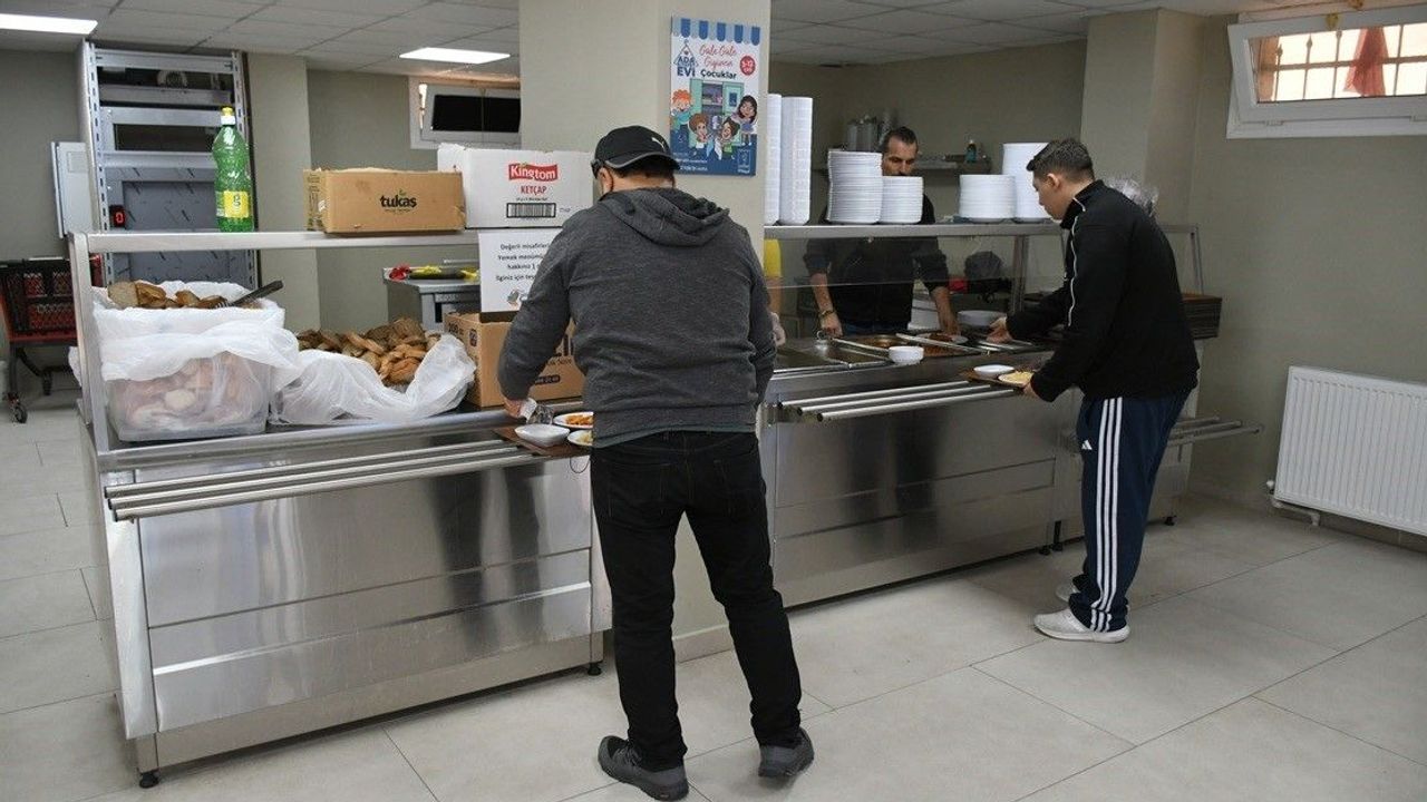 Kuşadası Kent Lokantası’nda satışların yüzde 92’si Adalı Kart ile yapıldı