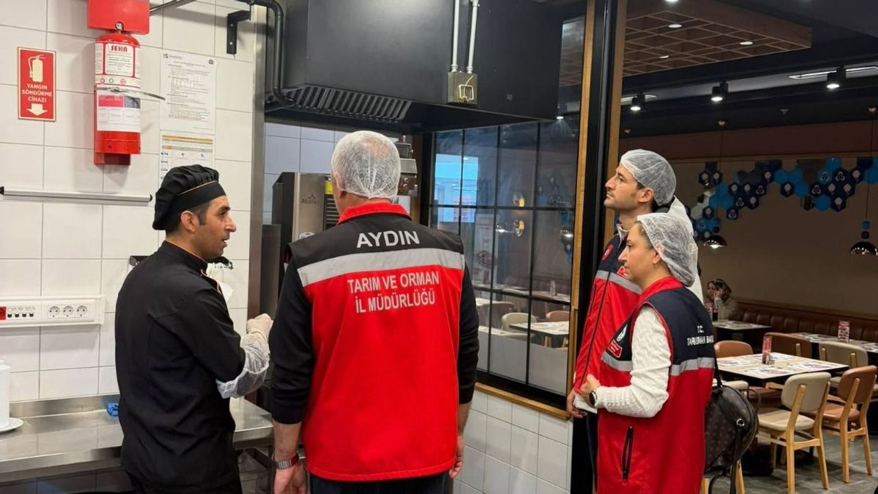 Aydın'da AVM ve otogarda gıda denetimi