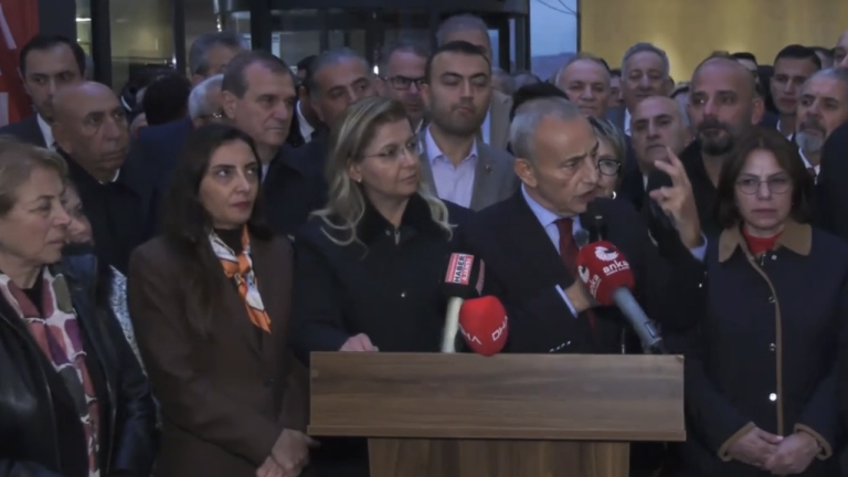 İstanbul'da 4 belediye Yeni Parti'ye katıldı!