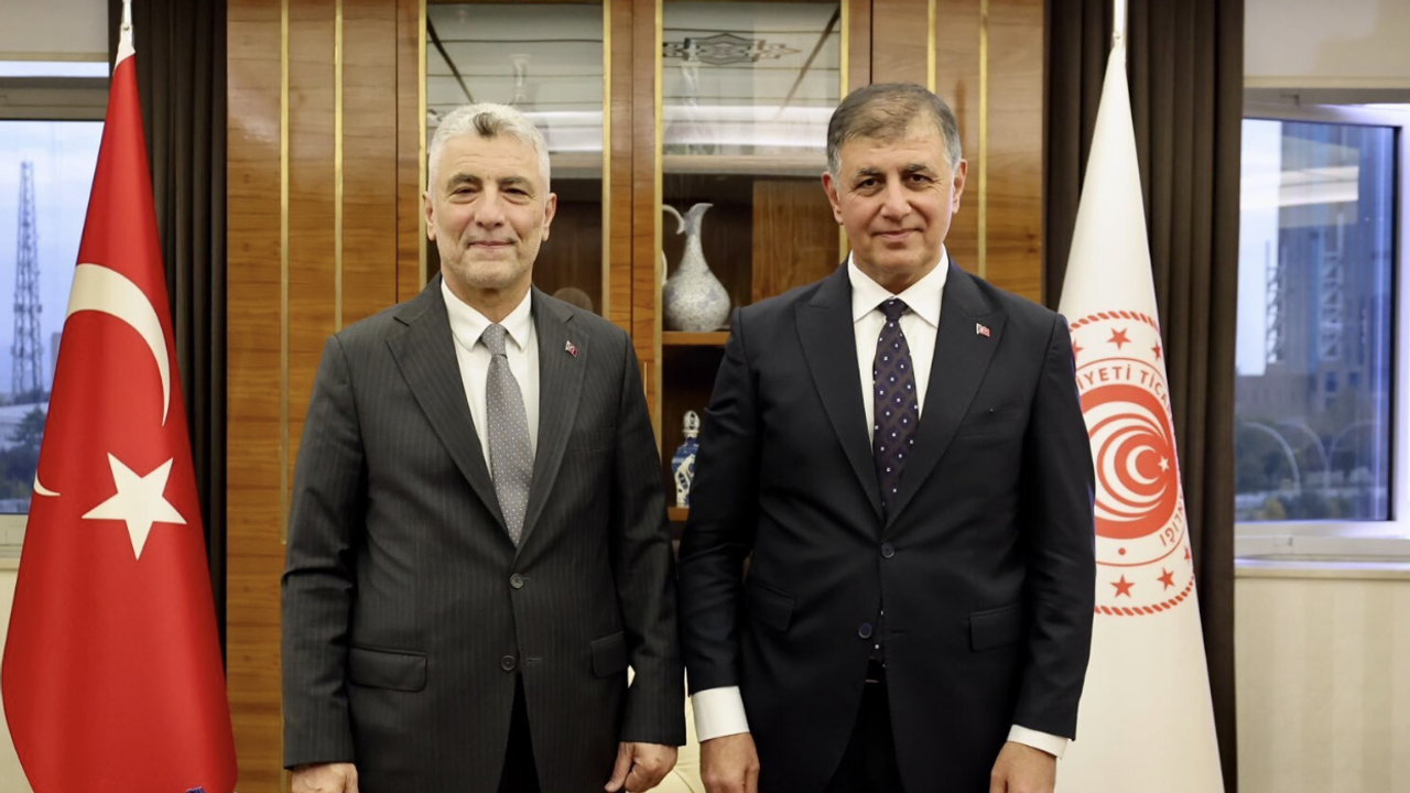 AK Parti'ye katılan Cemil Tugay'dan Murat Kurum ve Ömer Bolat'a ziyaret