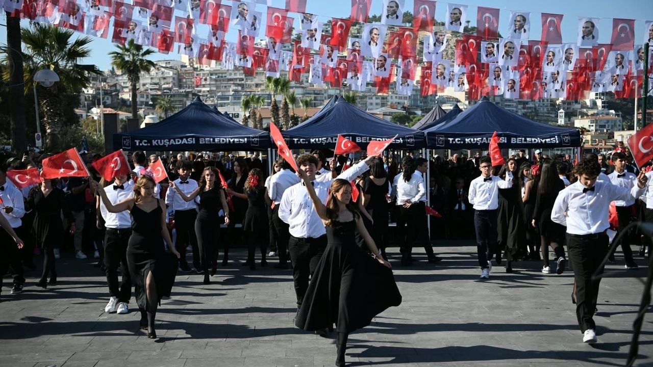 Kuşadası'nda 'Cumhuriyet' coşkusu 'Atatürk'ün huzurunda kutlanacak