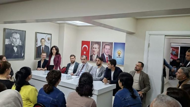 AK Partili Erdem'den Çine'deki teşkilat çalışmalarına yakın mercek