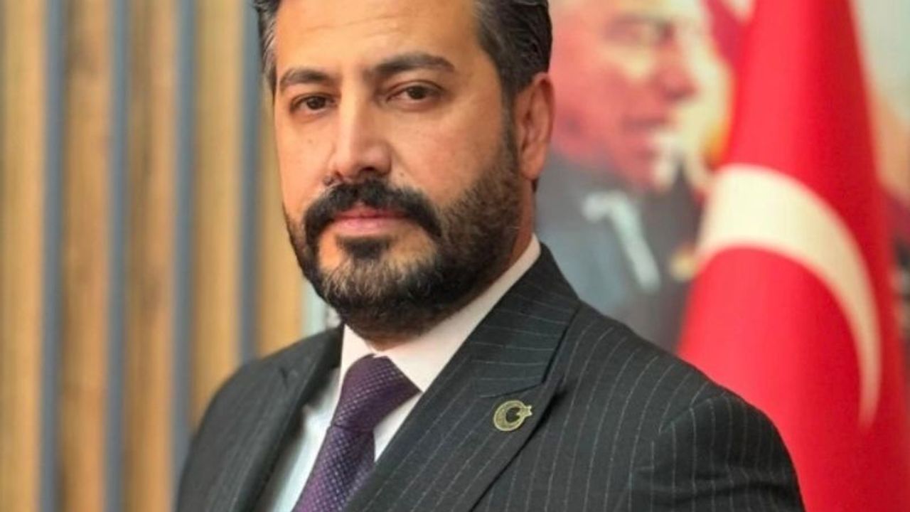 MHP'li Cihangiroğlu Cumhuriyet Bayramı'nı kutladı