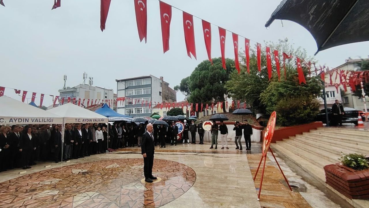 Aydın'da 29 Ekim Cumhuriyet Bayramı törenle kutlandı