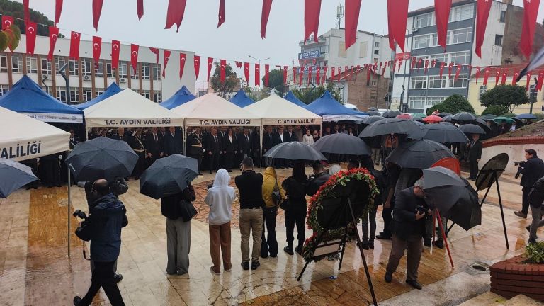 Aydın’da yağmur altında 29 Ekim coşkusu