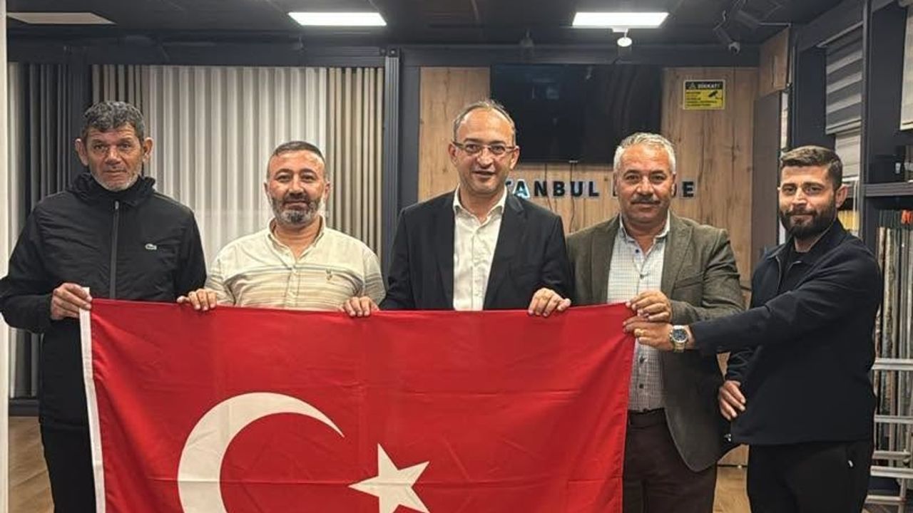 Didim AK Parti’den Cumhuriyet’in 103. yılında esnafa anlamlı ziyaret
