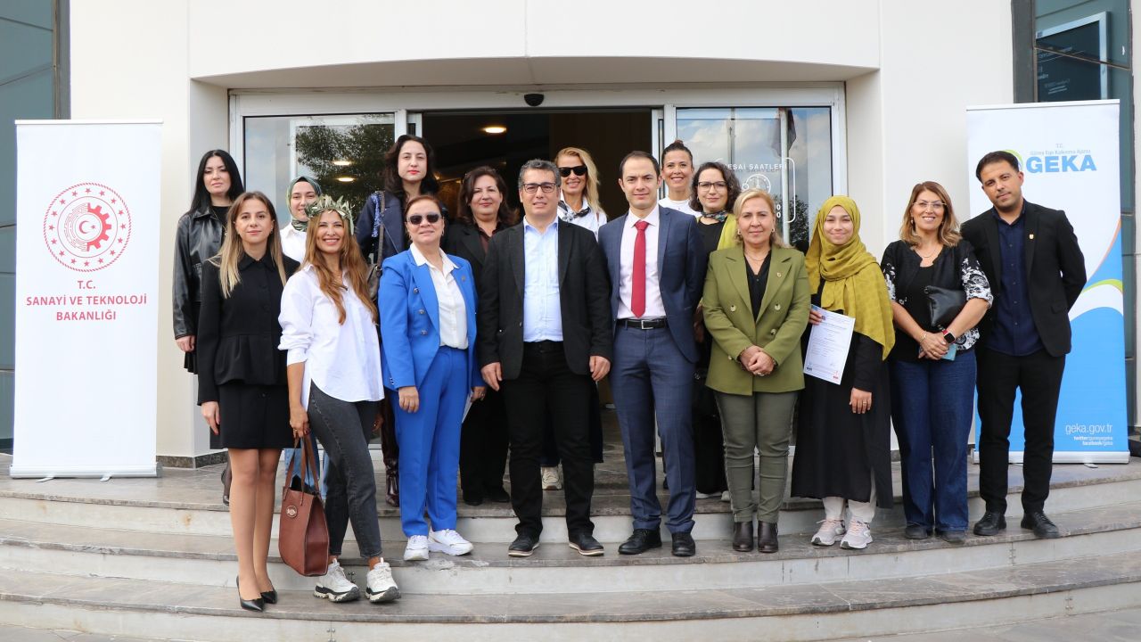 Aydın'da kadın zeytinyağı operatörleri belge takdimi