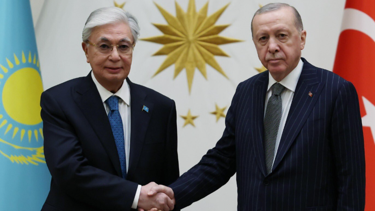 Cumhurbaşkanı Erdoğan, Kazakistan Cumhurbaşkanı Tokayev ile görüştü