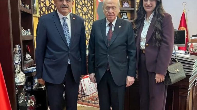 Haluk Alıcık ve kızından Devlet Bahçeli’ye ziyaret