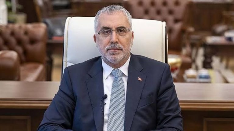 Emekliler İçin Yeni Dönem Başlıyor! Bakan Işıkhan Tarihi Açıkladı