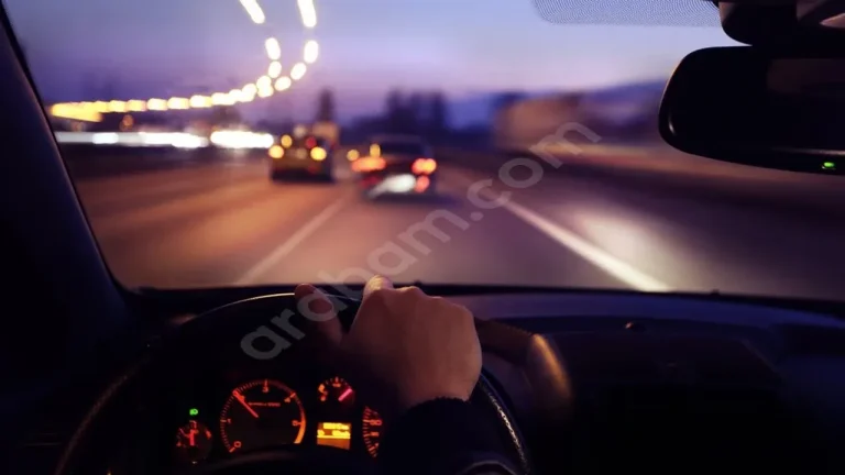 Gece yolculuğunda tavan lambasına dikkat