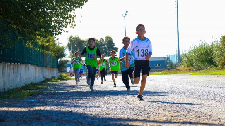 Aydın’da kros heyecanına 281 sporcu katıldı
