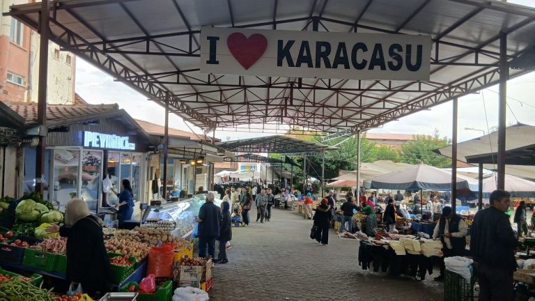 Karacasu'da Cumhuriyet coşkusu pazara yansıdı