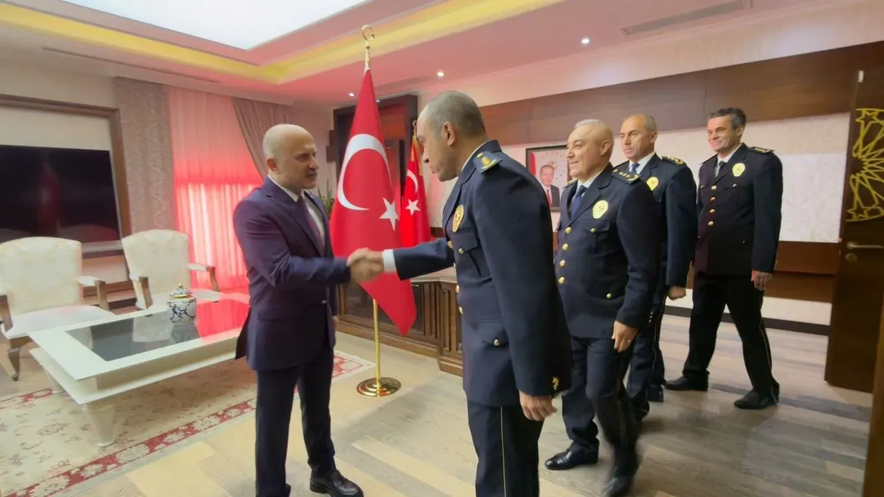 Aydın protokolü Valilikte bayramlaştı