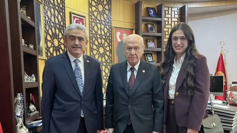 Haluk Alıcık ve kızı Devlet Bahçeli’ye ziyaret etti