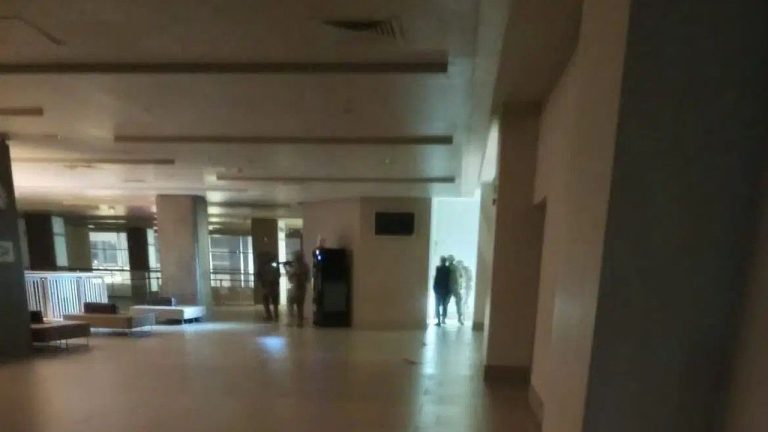 Kızını öldürmeye çalışan baba yakalandı