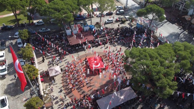 Kuyucak’ta Cumhuriyet coşkusu yaşandı