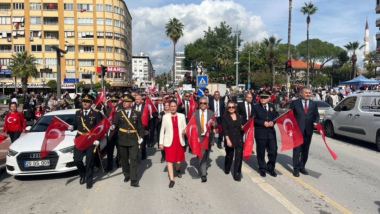 Nazilli'de 29 Ekim coşkuyla kutlandı