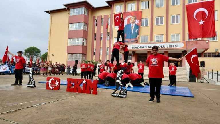 Çine’de Cumhuriyet coşkusu Madran Anadolu Lisesi’nde yaşandı