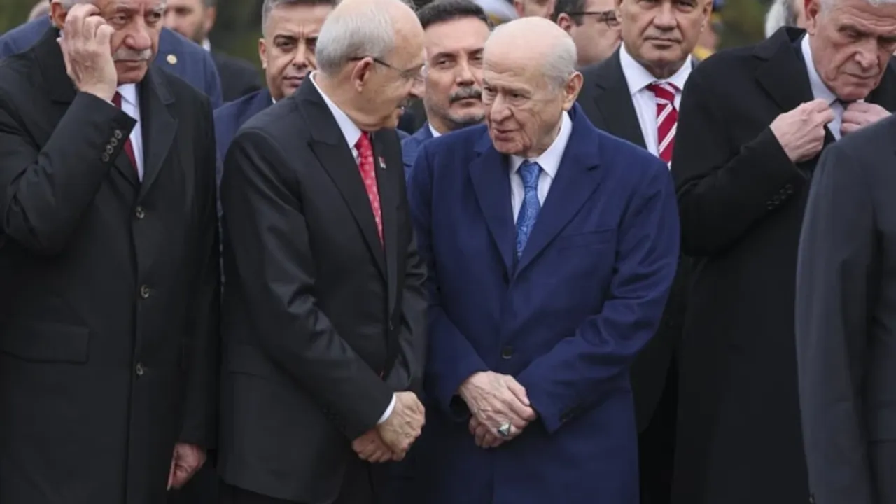 Anıtkabir’de Bahçeli ve Kılıçdaroğlu’nun sohbeti dikkat çekti