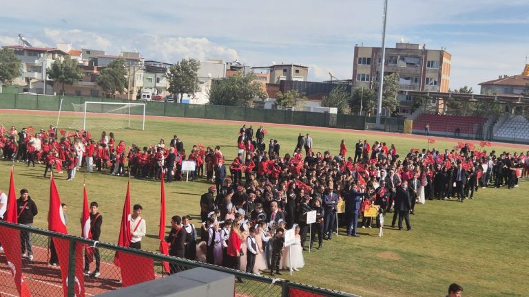 Söke'de Cumhuriyet kutlamalarının yıldızı komandolar oldu