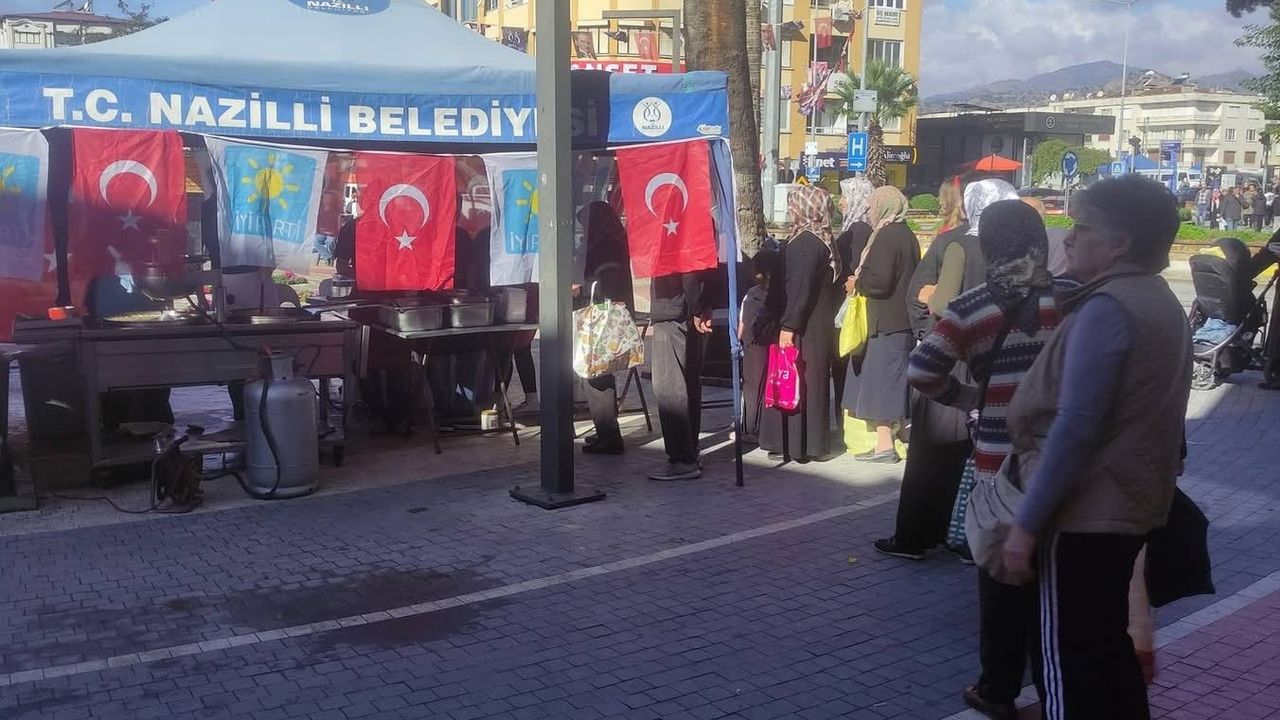 İYİ Parti Nazilli’den Cumhuriyet’in 103. yılına özel lokma hayrı