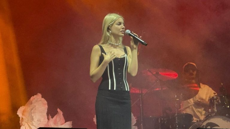 Aydınfest Gençlik Festivali Tuana konseriyle başladı