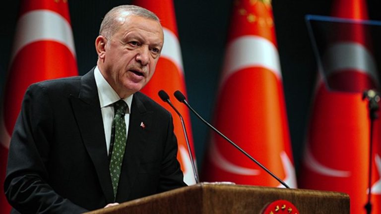 Cumhurbaşkanı Erdoğan’dan kritik mesaj: “Aramıza girenleri bertaraf etmekte kararlıyız”