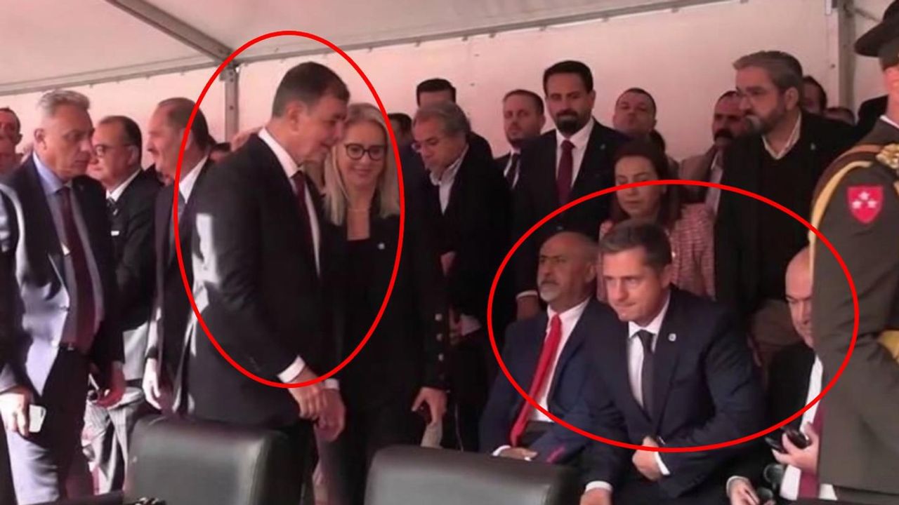 İzmir Protokolünde Gergin Anlar: Yeni Partili Vekiller Cemil Tugay’ın Elini Sıkmadı